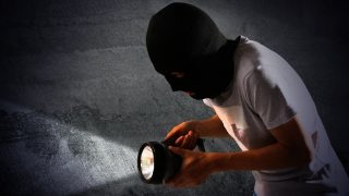 ドローン初心者におすすめは重量200g未満1万円以下