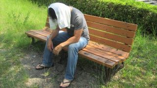熱中症になりやすい人の特徴とは。症状を知れば同僚の異変も見逃さない
